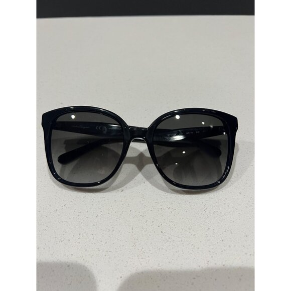 Salvatore Ferragamo SF1072S 001 Sunglasses Women\'s Black/Black main image 4